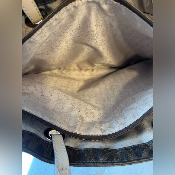 Michael Kors Jet Set Signature Logo Tote Handbag Purse 30S11TTT4B-200 in Brown - Picture 5 of 9